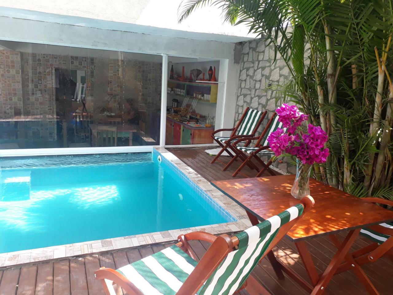 Bougainville Estalagem *